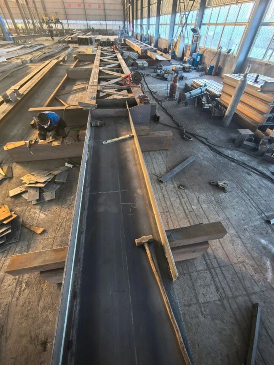 2025-12-16132744775 2025-12-16132744775